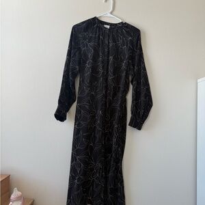 a new day Black Long Sleeve Maxi Dress with White Leaf Outline